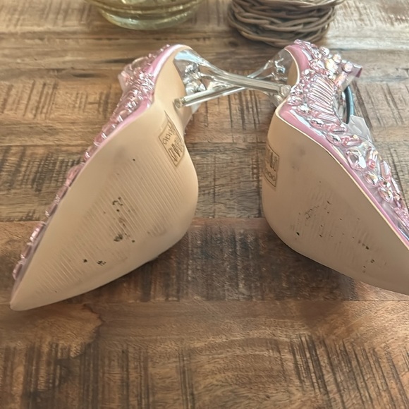 Blakely Crystal Pump - Picture 3 of 3